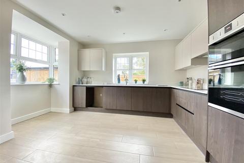 3 bedroom detached house for sale, Linden Road, Ferndown BH22