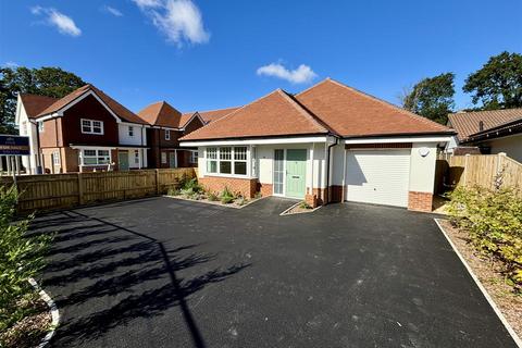 3 bedroom bungalow for sale, Linden Road, Ferndown BH22