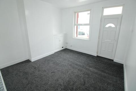 3 bedroom terraced house to rent, Broadway Street, Burton upon Trent DE14