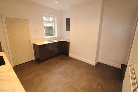 3 bedroom terraced house to rent, Broadway Street, Burton upon Trent DE14