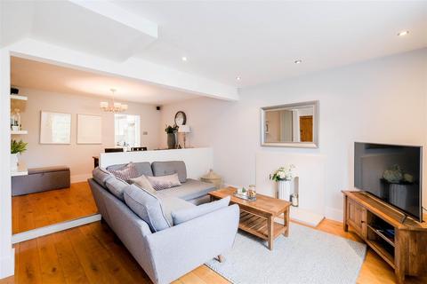 2 bedroom end of terrace house for sale, Baldwins Hill, Loughton