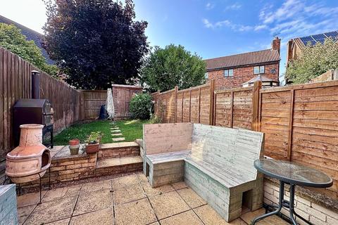 35 Claregate, Northampton, NN4 0QZ