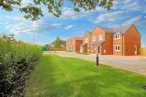 4 bedroom semi-detached house for sale, Station Road, Quainton