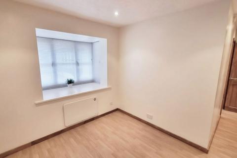 Studio for sale, Clifton Walk, Dartford DA2