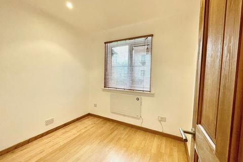 Studio for sale, Clifton Walk, Dartford DA2