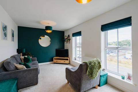56 Tarka Way, Crediton, EX17 3FG