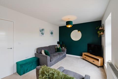 56 Tarka Way, Crediton, EX17 3FG