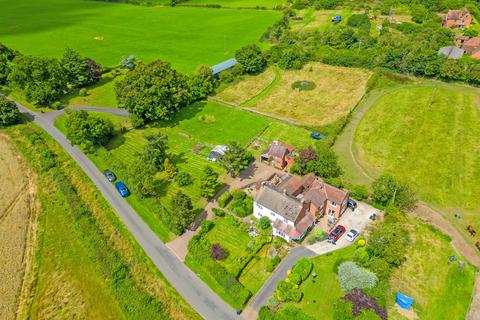 3 bedroom cottage for sale, Pumphouse Lane Hanbury Bromsgrove, Worcestershire, B60 4BX