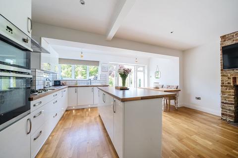 273 Croydon Road, Caterham, CR3 6PG