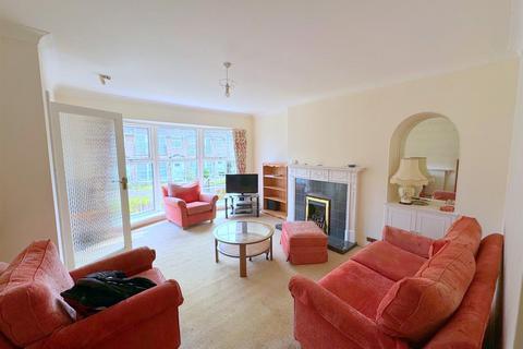 3 bedroom end of terrace house for sale, Beechwood Crescent, Eastbourne