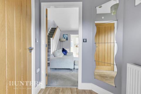 87 Tarnside Close, Rochdale, OL16 2QD