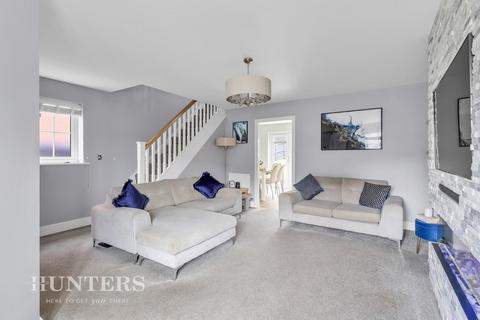 87 Tarnside Close, Rochdale, OL16 2QD