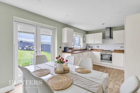 87 Tarnside Close, Rochdale, OL16 2QD