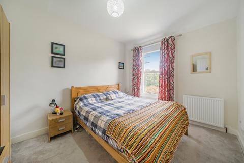 64 Gander Green Lane, Sutton, SM1 2EJ