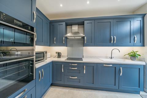 64 Gander Green Lane, Sutton, SM1 2EJ