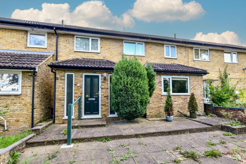 Coniston Road, Kings Langley, Herts, WD4 3 bed terraced house for sale