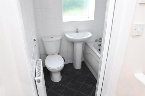 17 Esther Street, Oldham, OL4 3EP