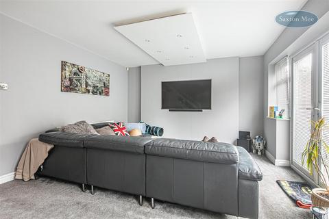11 Barlow Road, Sheffield, S6 5HR