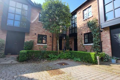 2 bedroom mews to rent, Chelwood Mews, Lostock, Bolton, BL6