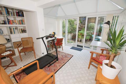 3 Fisher Close, Hythe, CT21 6AB