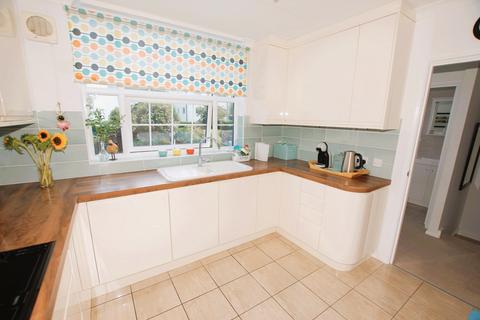 3 Fisher Close, Hythe, CT21 6AB