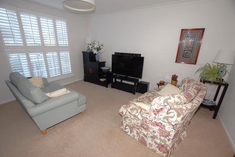 3 Fisher Close, Hythe, CT21 6AB