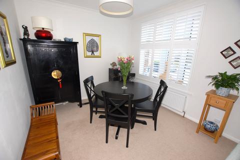 3 Fisher Close, Hythe, CT21 6AB