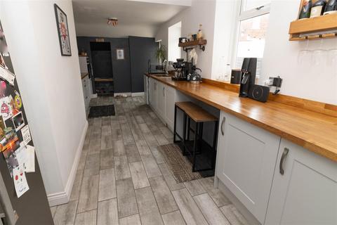 231 Bensham Road, Gateshead, NE8 1US