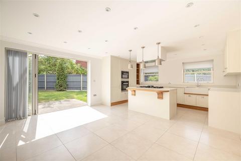 5 bedroom detached house for sale, Parsonage Lane, Windsor