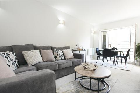 97 Sovereign Heights, Slough, SL3 8PZ