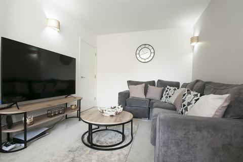 97 Sovereign Heights, Slough, SL3 8PZ