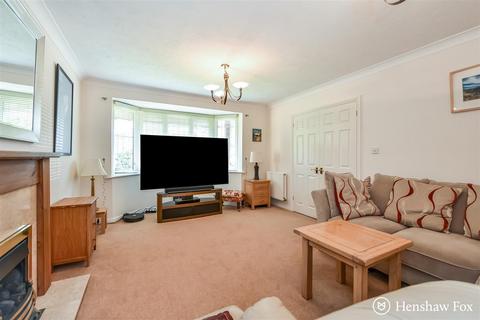 4 bedroom detached house for sale, St. Johns Gardens, Fishlake Meadows, Romsey, Hampshire