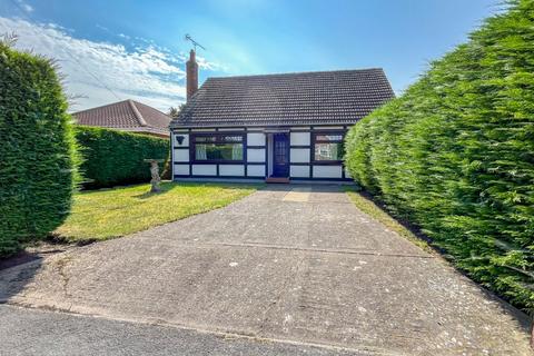 2 bedroom bungalow for sale, Vicarage Road, Wrawby, North Lincolnshire, DN20