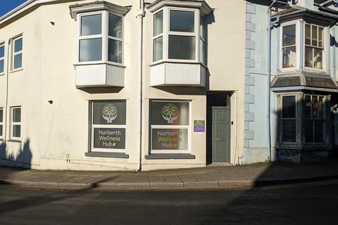 2 bedroom flat to rent, 8 Market Street, Narberth