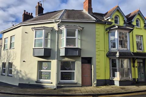 2 bedroom flat to rent, 8 Market Street, Narberth