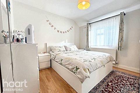 2 bedroom maisonette for sale, Otter Road, Greenford