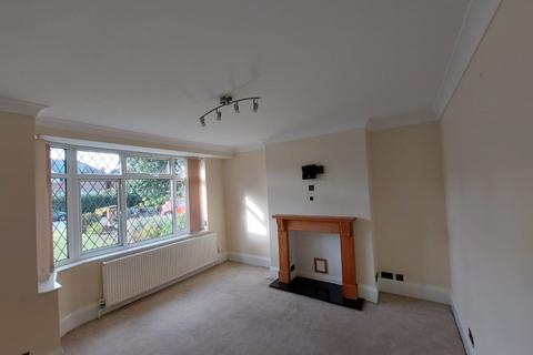 4 bedroom semi-detached house to rent, Loughborough Road, Birstall LE4