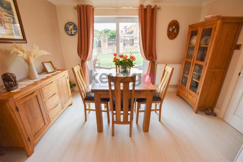 4 bedroom detached house for sale, Kelgate, Mosborough, Sheffield, S20