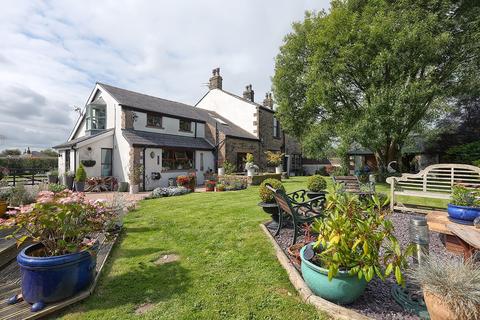 4 bedroom semi-detached house for sale, Alston Lane, Preston PR3