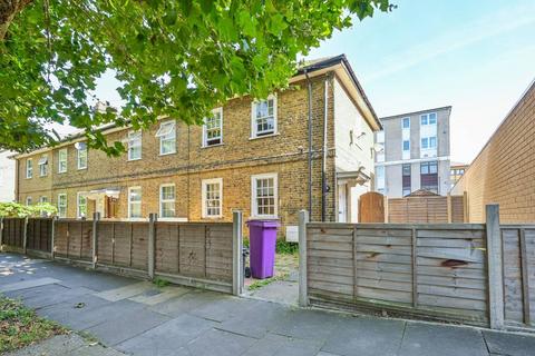 3 bedroom terraced house to rent, Kingfield Street, Isle Of Dogs, London, E14