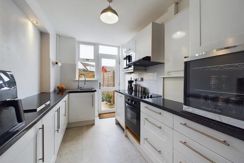 2 bedroom flat for sale, Anchor Road, Bristol BS15