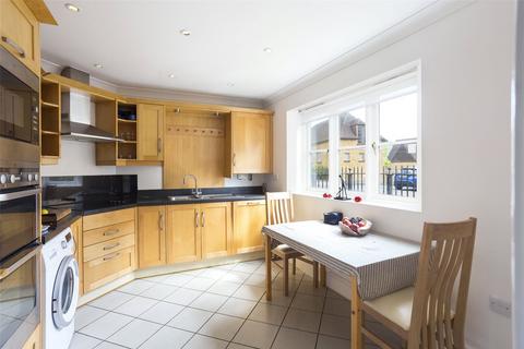 4 bedroom end of terrace house for sale, Gordon Close, Broadway, Worcestershire, WR12