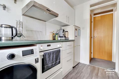 41 Maybank Close, Lichfield, WS14 9UJ