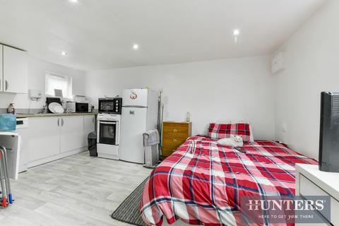 121 Pembury Avenue, Worcester Park, KT4 8BX