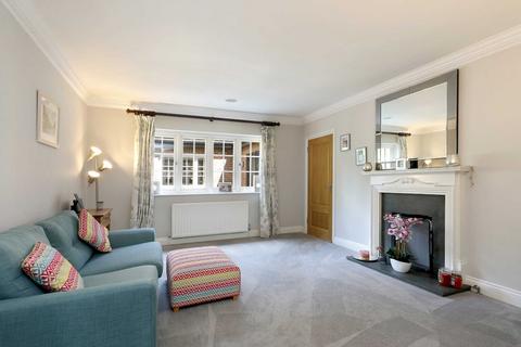 7 Grove Road, Beaconsfield, HP9 1UR