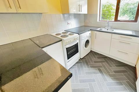 2 bedroom terraced house for sale, Malham Gardens, Basingstoke RG22