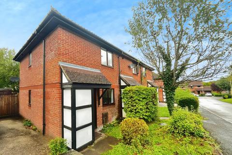 15 Malham Gardens, Basingstoke, RG22 4XG