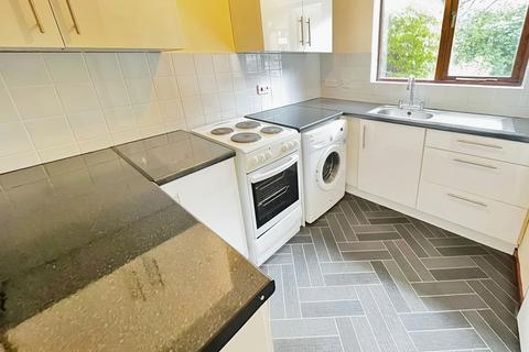 15 Malham Gardens, Basingstoke, RG22 4XG