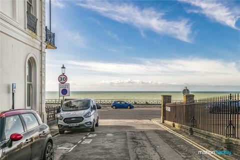 3 bedroom terraced house to rent, Royal Crescent Mews, Brighton, East Sussex, BN2