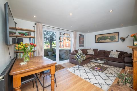 46 Crompton Street, Warwick, CV34 6HG